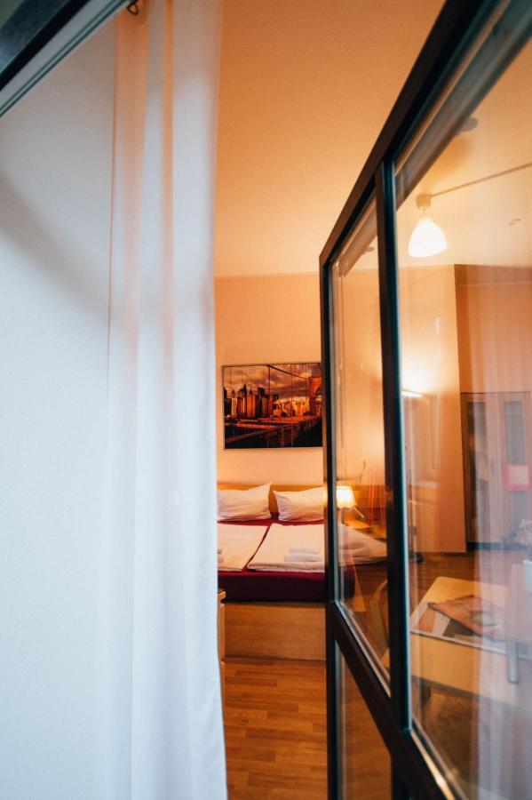 Hotel My Bed Dresda Esterno foto